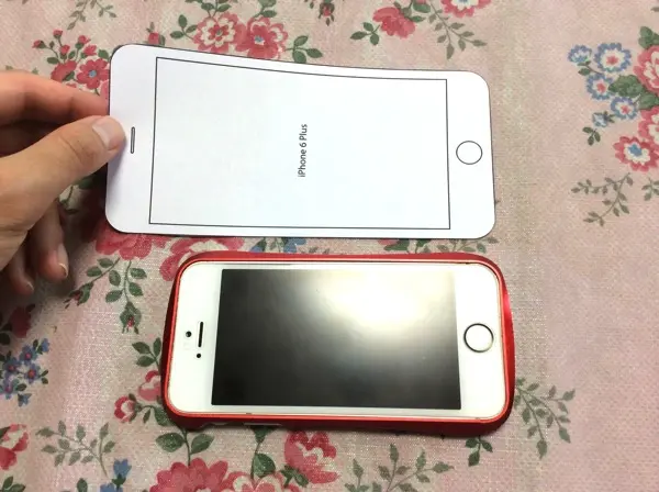 iPhone6Plusぽいのと、iPhone5sの横向き比較