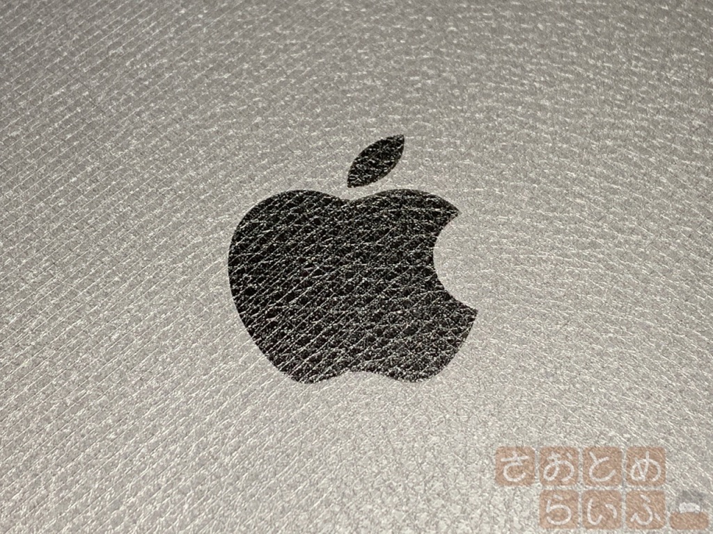 Ipad Proの背面を革っぽく見せるフィルムを貼った さおとめらいふ