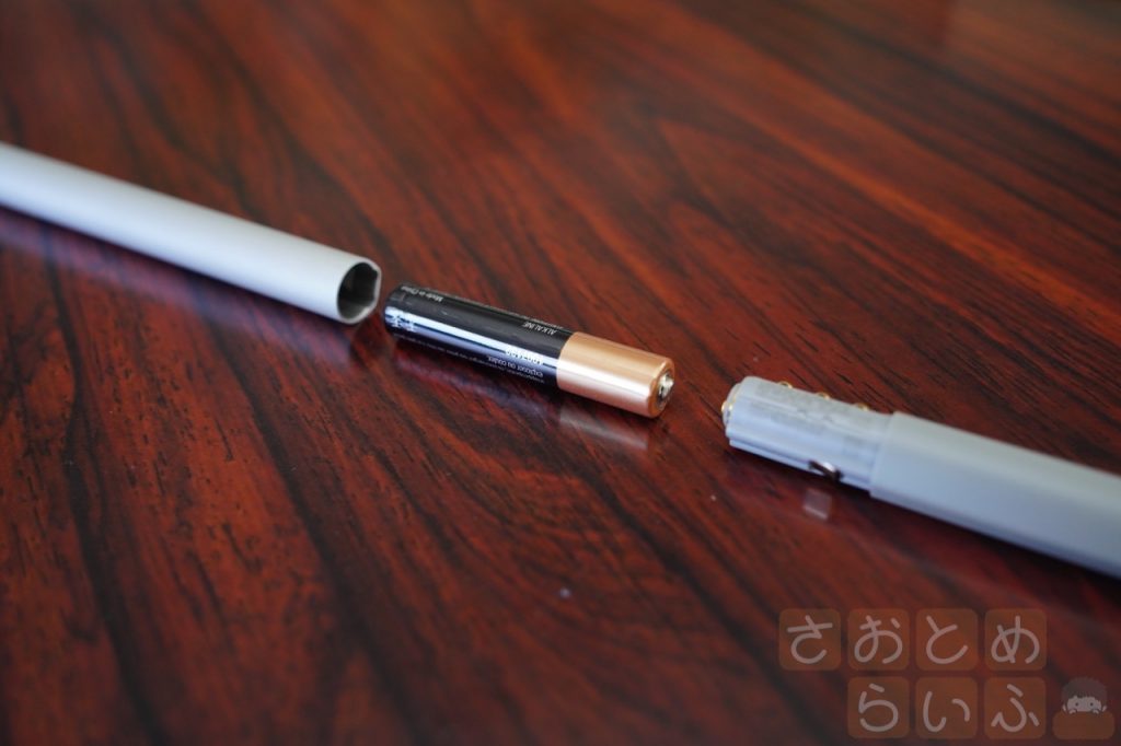 中身は単6電池